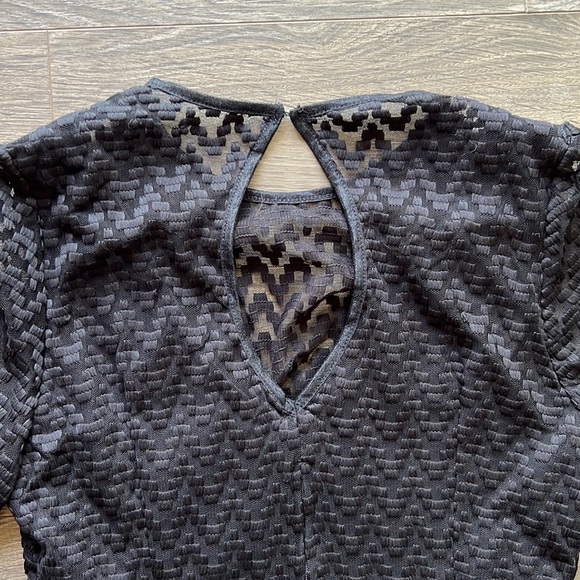 LauraByrnes 2016 fall collection top - Picture 9 of 11